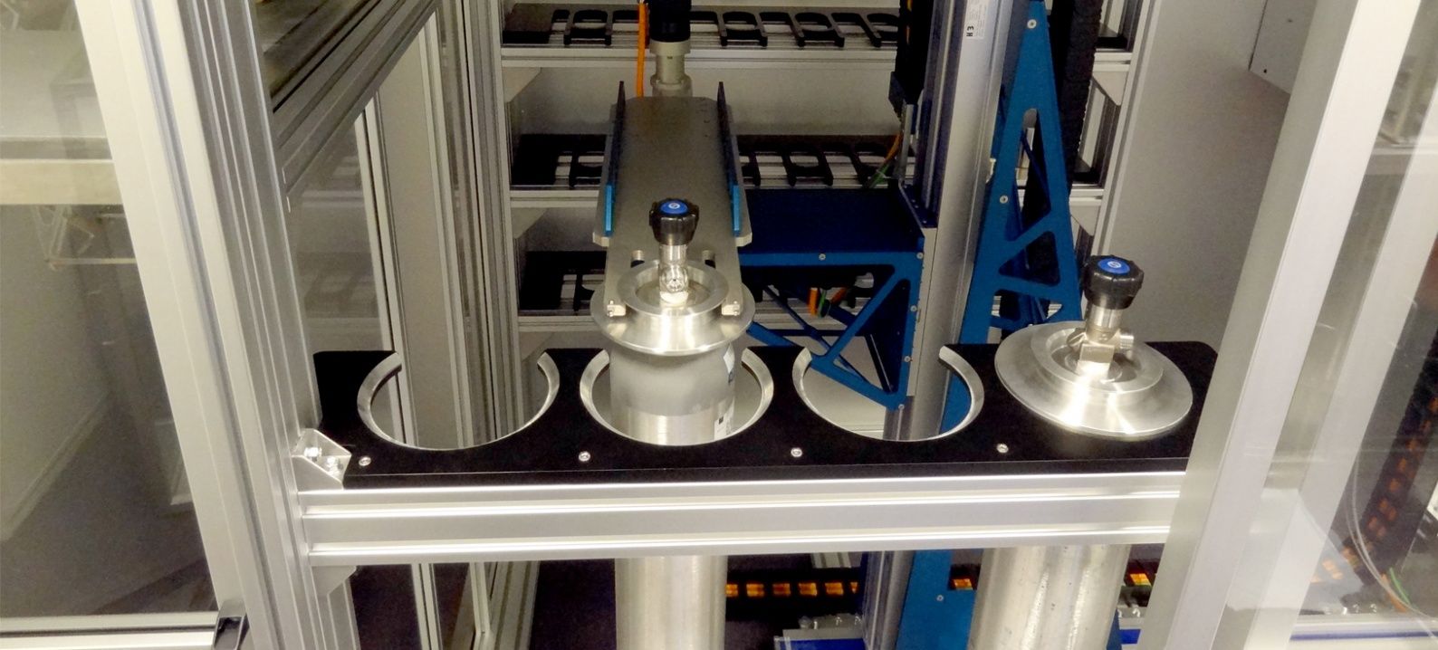 Fine piece of work: handling system in narrow space - ATB Automation