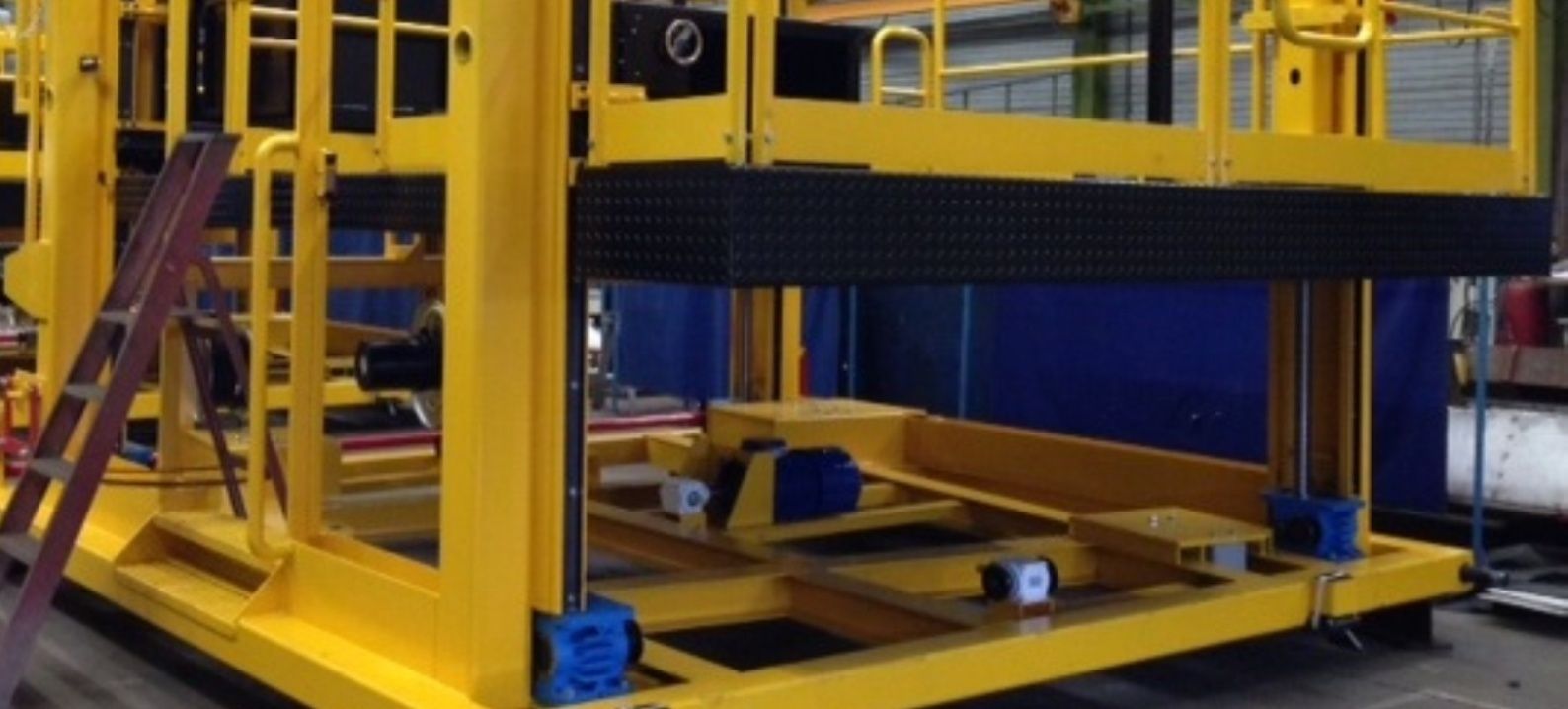 Mobile lifting platform with Pfaff screw jacks and Faro ATB Automation