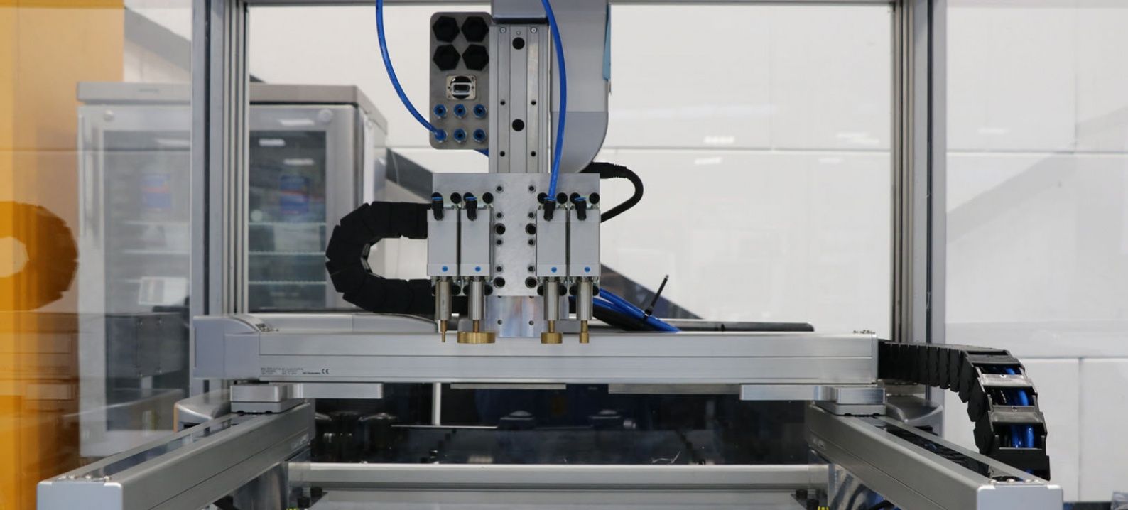 Production process optimization with a generic 3-axis robot - ATB ...