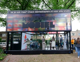 Pavilion Hilversum with NEFF screw jack elements for height adjustment