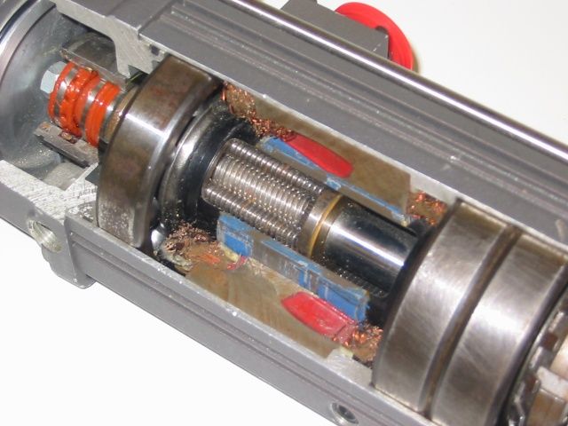 EXLAR servo-vérins linéaires à vis à rouleaux GSM - ATB Automation