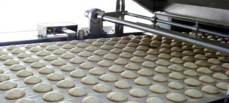 production de biscuit au chocolat