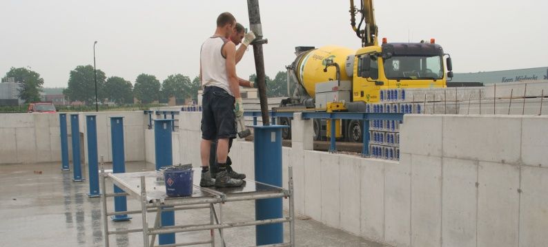 20 juni 2013 Storten kolommen voor begane grond