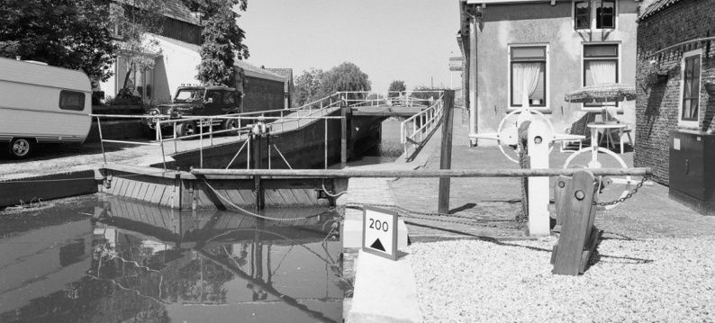 Vroegere Goejanverwellesluis met handbediening